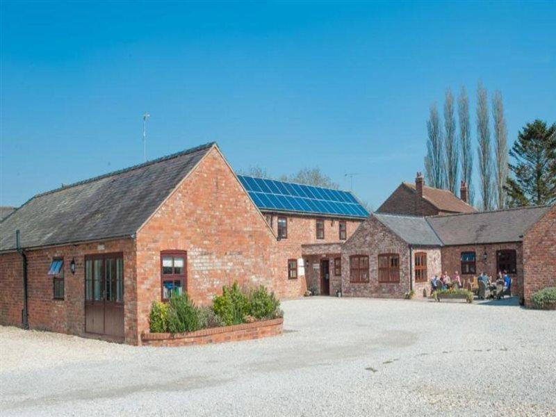 Bed and breakfast Wold Escapes, Highfield Farm 4*
